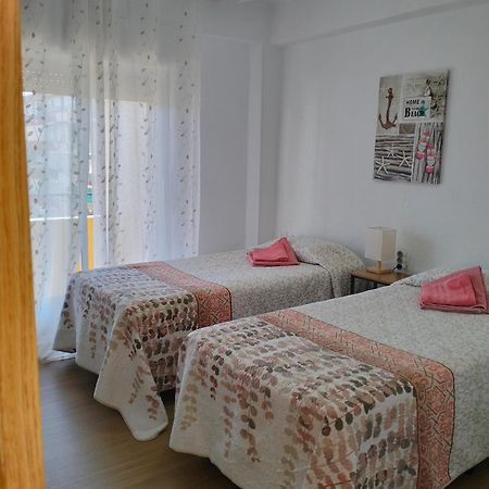 Ricardo Hostal Apartamento 3 Habitaciones Alicante Buitenkant foto