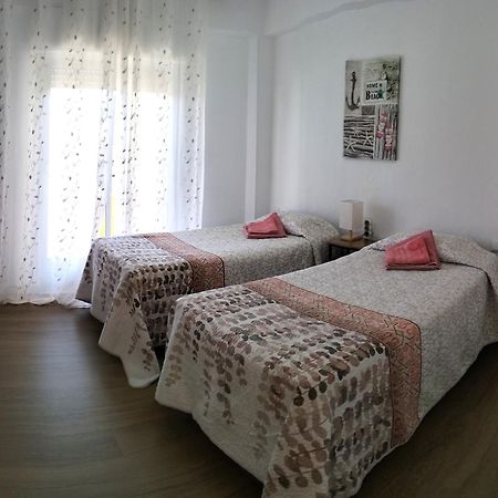 Ricardo Hostal Apartamento 3 Habitaciones Alicante Buitenkant foto