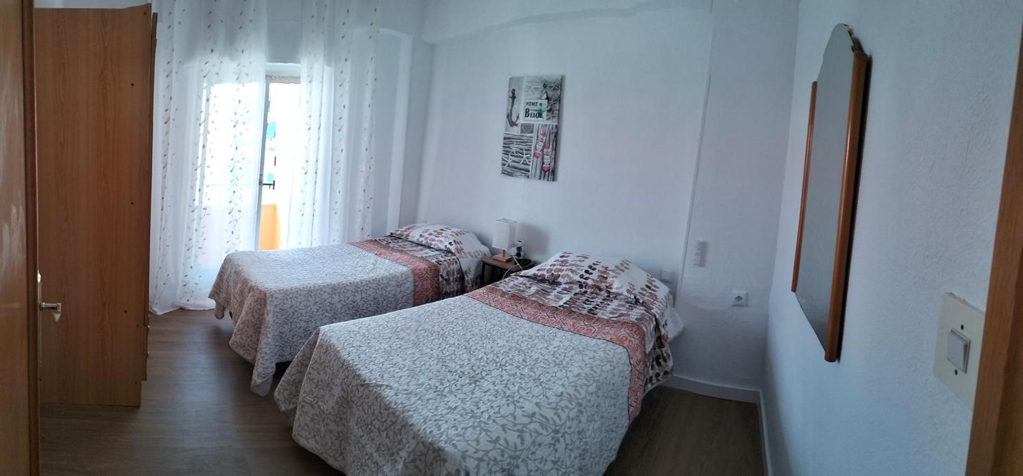 Ricardo Hostal Apartamento 3 Habitaciones Alicante Buitenkant foto