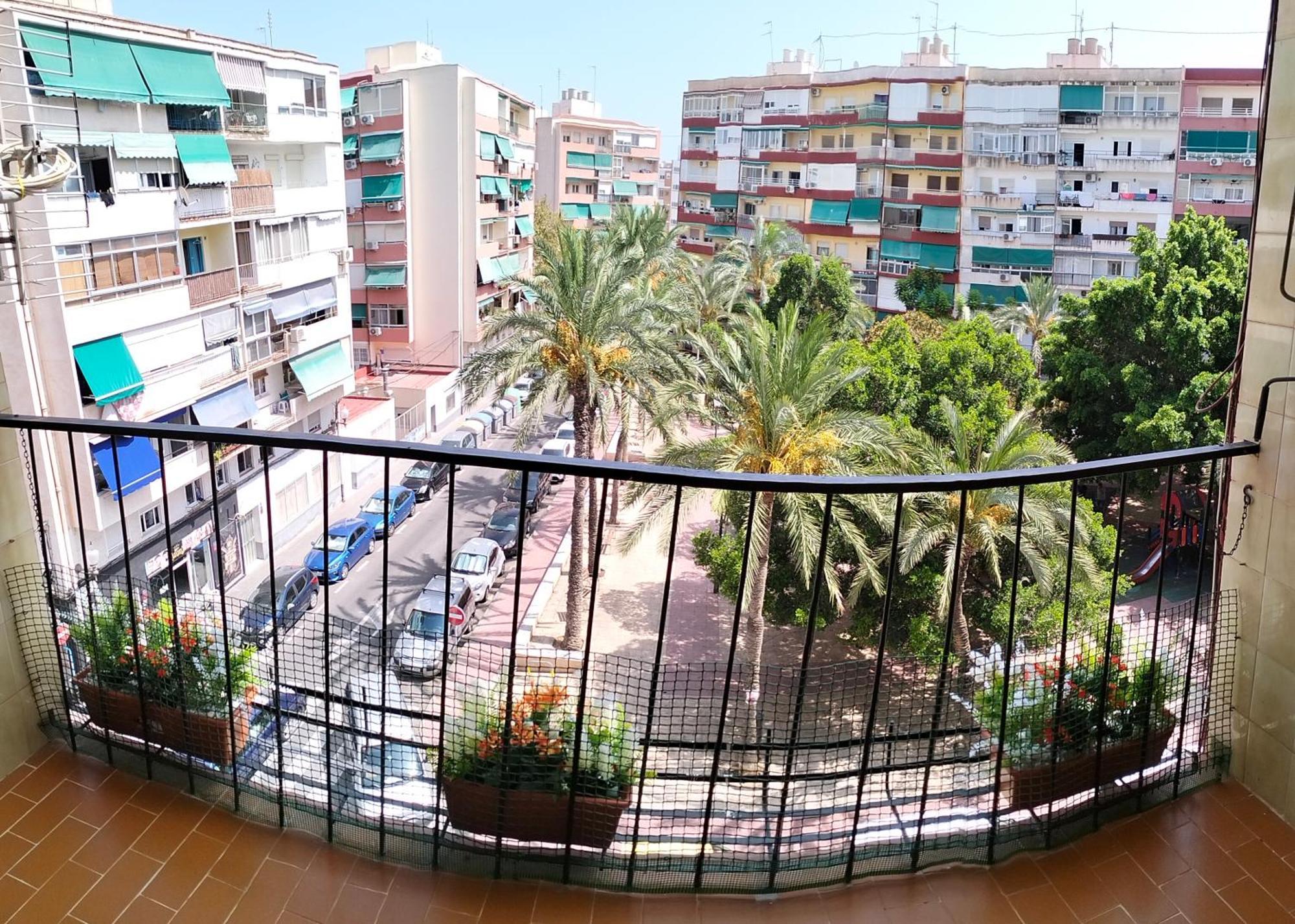 Ricardo Hostal Apartamento 3 Habitaciones Alicante Buitenkant foto