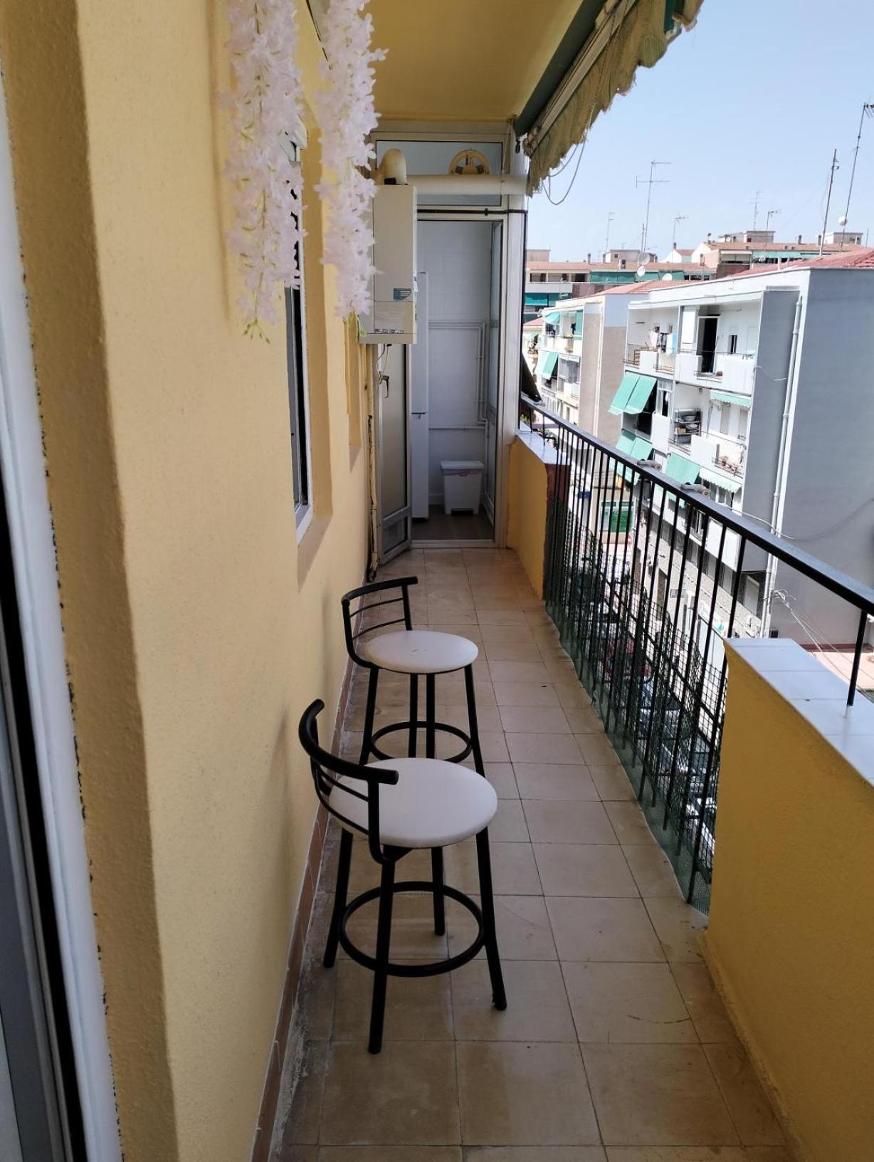 Ricardo Hostal Apartamento 3 Habitaciones Alicante Buitenkant foto