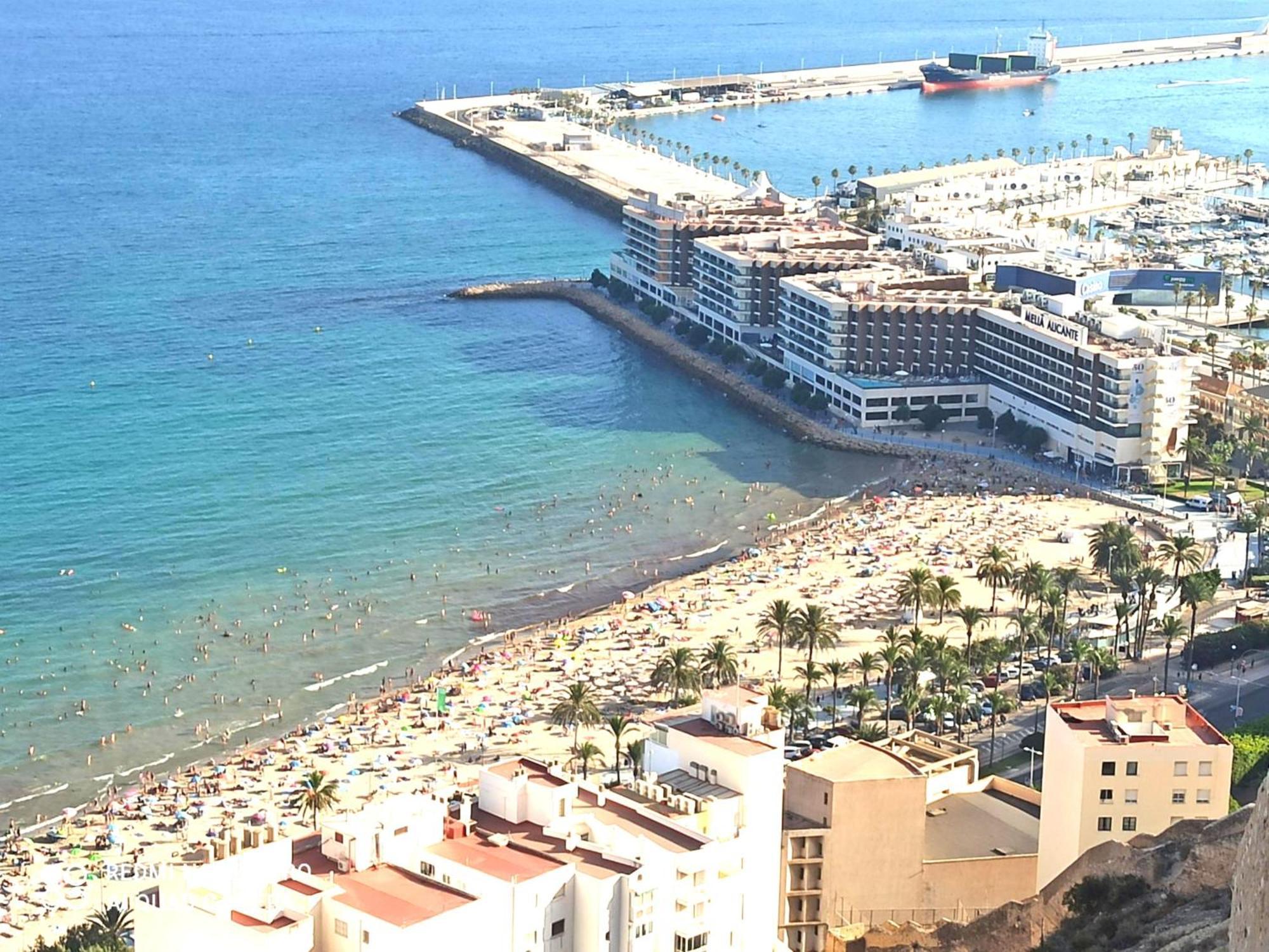 Ricardo Hostal Apartamento 3 Habitaciones Alicante Buitenkant foto