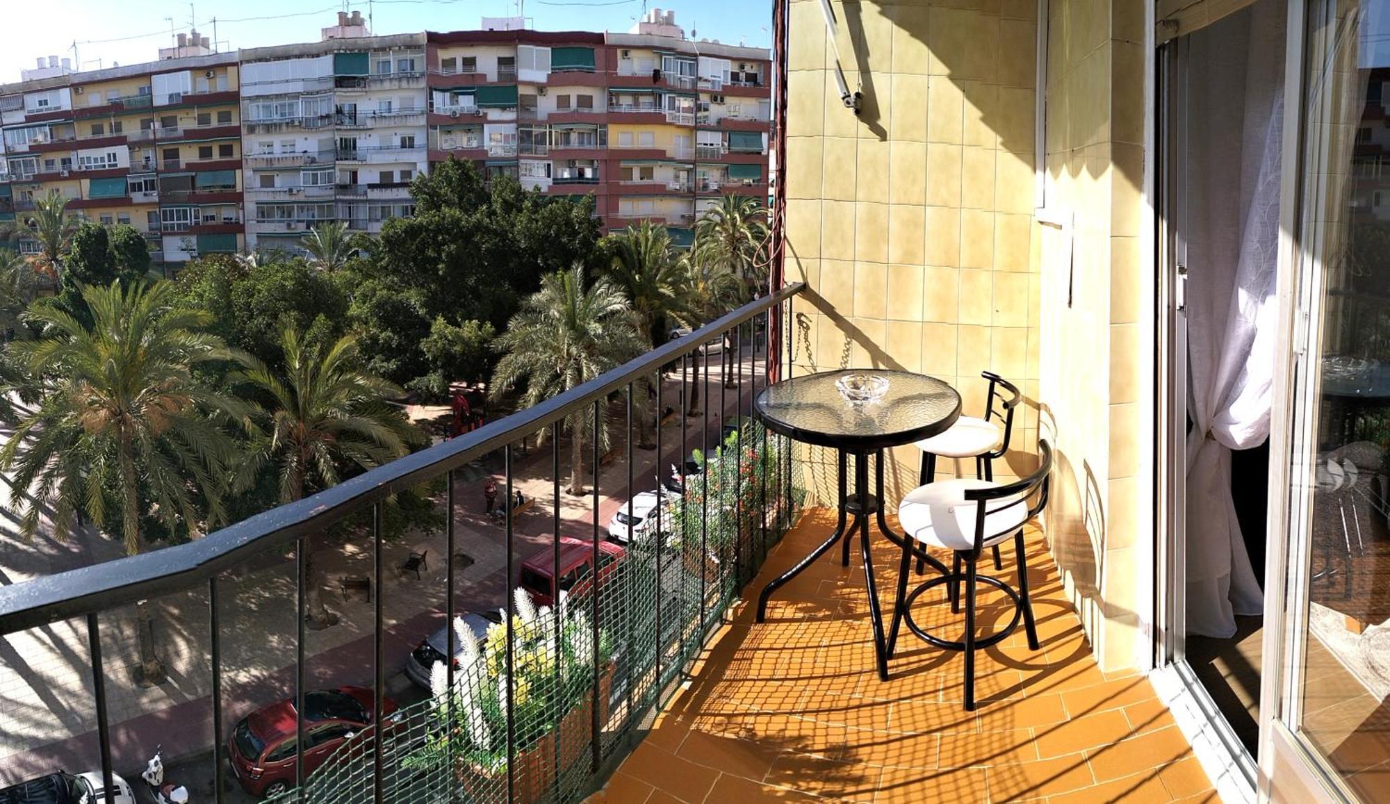 Ricardo Hostal Apartamento 3 Habitaciones Alicante Buitenkant foto