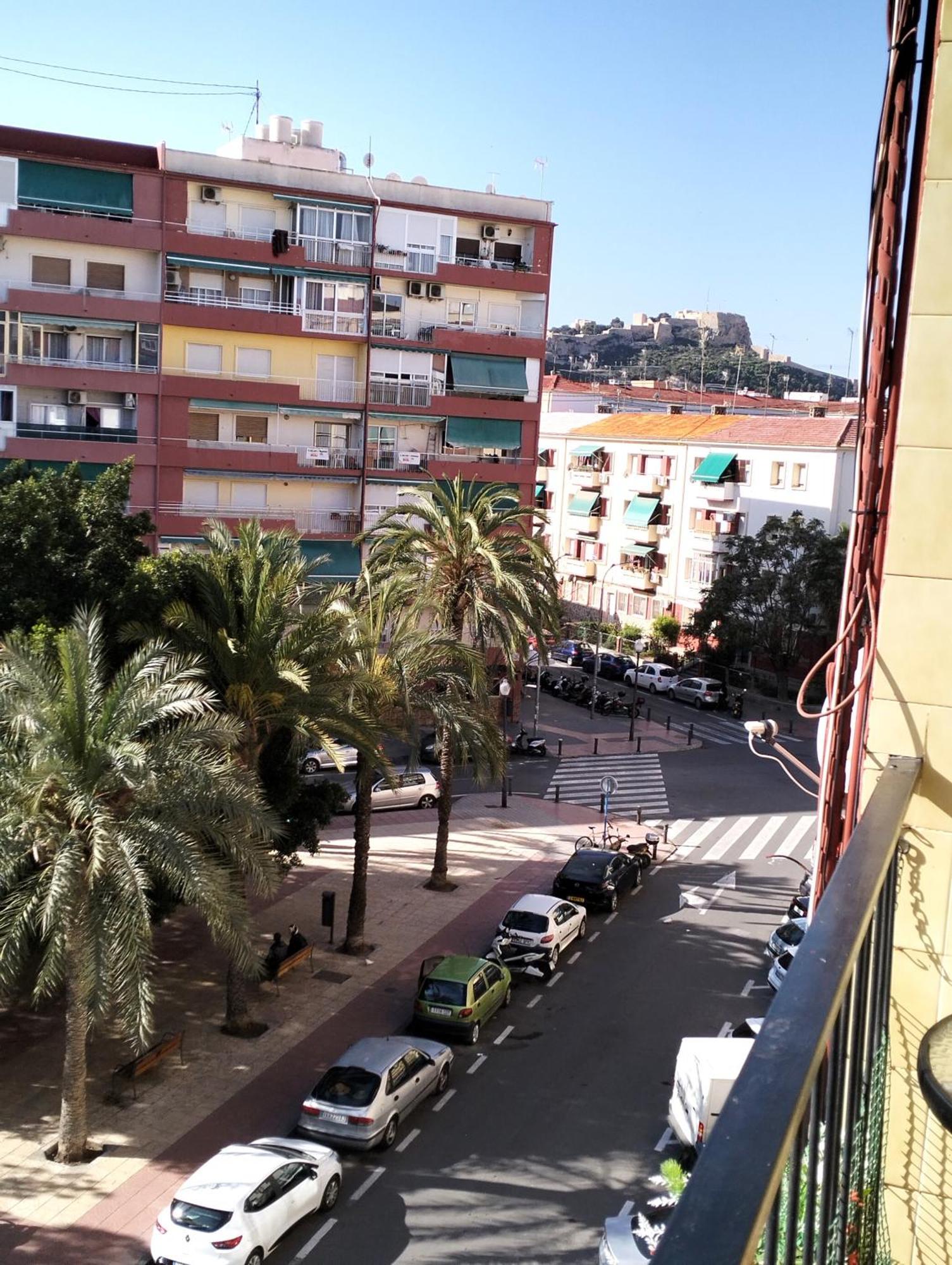 Ricardo Hostal Apartamento 3 Habitaciones Alicante Buitenkant foto