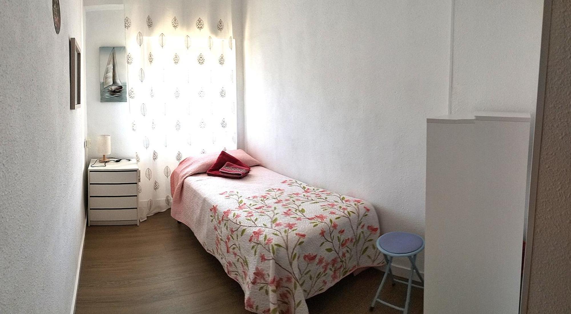 Ricardo Hostal Apartamento 3 Habitaciones Alicante Buitenkant foto